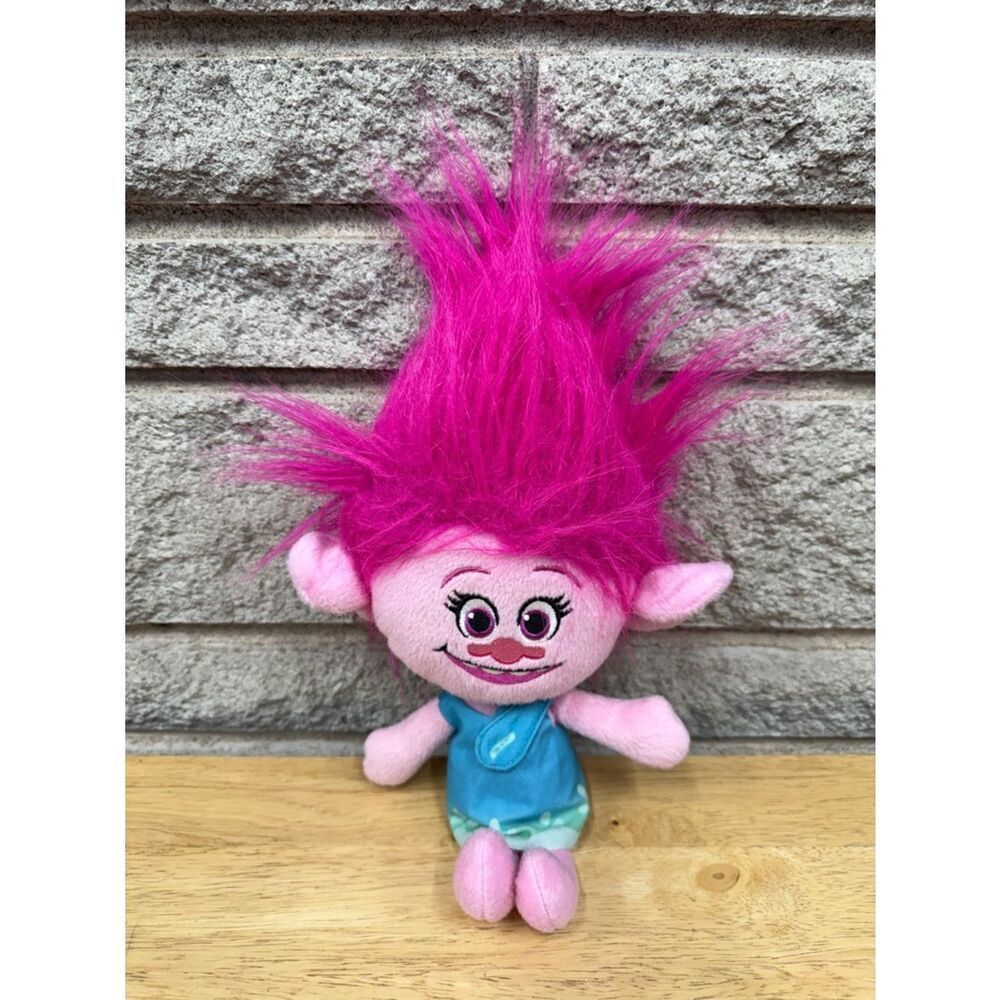 DreamWorks Trolls Queen Poppy Talkin' Troll Plush Doll Talking Movie Toy